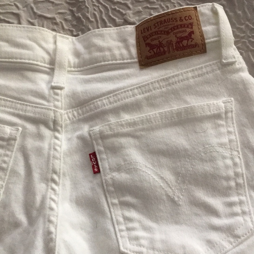 White Levi’s Jeans Shorts